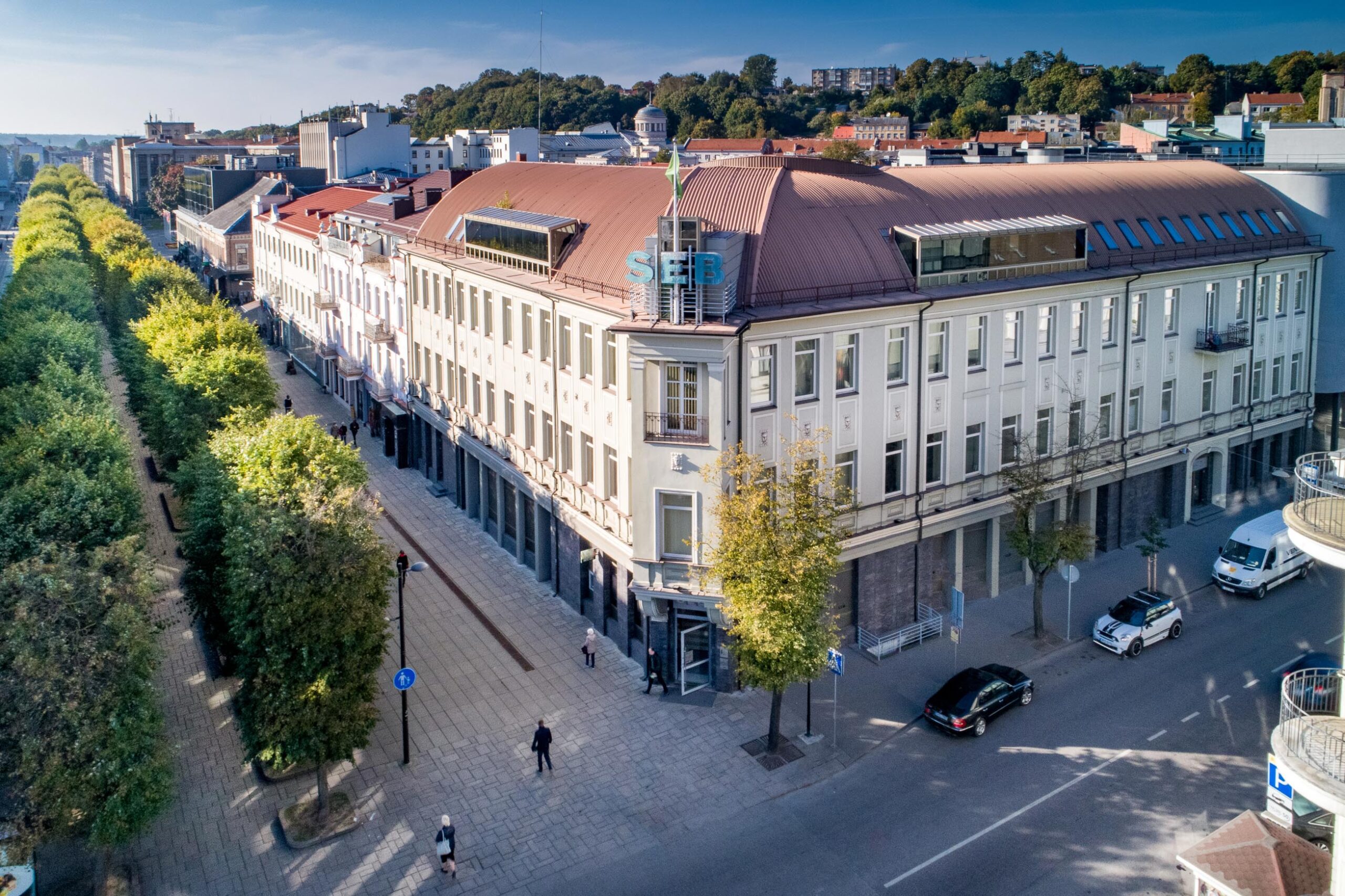 Nekilnojamojo turto bendrovės Baltic RED valdomas verslo centras ir komercinės patalpos Kaune, Laisvės al. 82